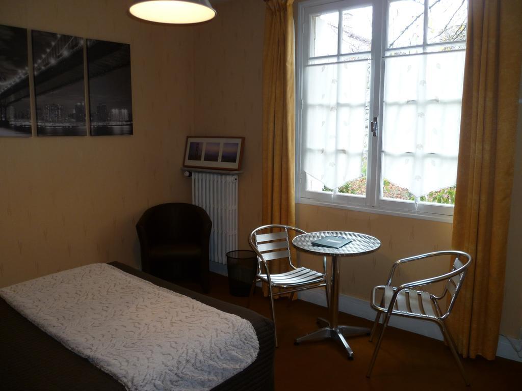 Hotel La Residence Villeneuve-sur-Lot Oda fotoğraf
